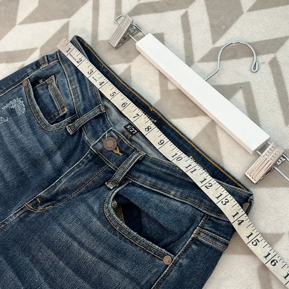 Judy Blue Mid Rise Relaxed fit size size 5/27 Women’s Denim‎ - Picture 8 of 10